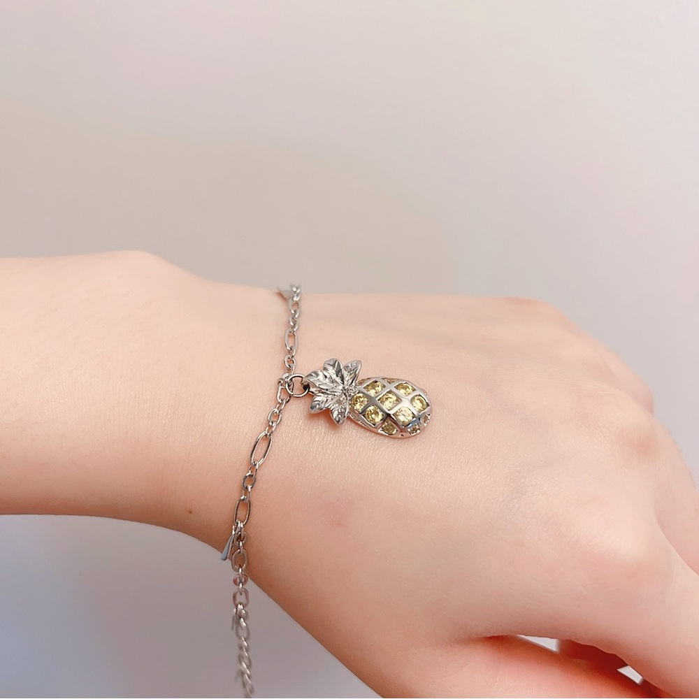 High-Quality Pineapple 🍍 Charm Bracelet – Gold Plated & Cubic Zirconia Accents